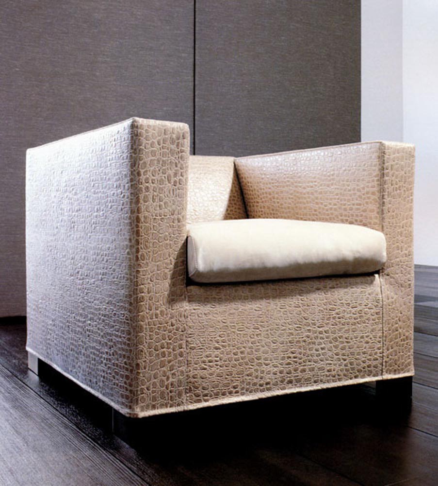 suitcasearmchair QUADAR